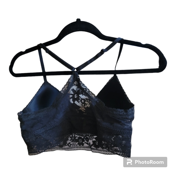 Victoria Secret Lace Wireless Lined Racerback Bralette Set Of 2 Black/White Sz M - Picture 5 of 16